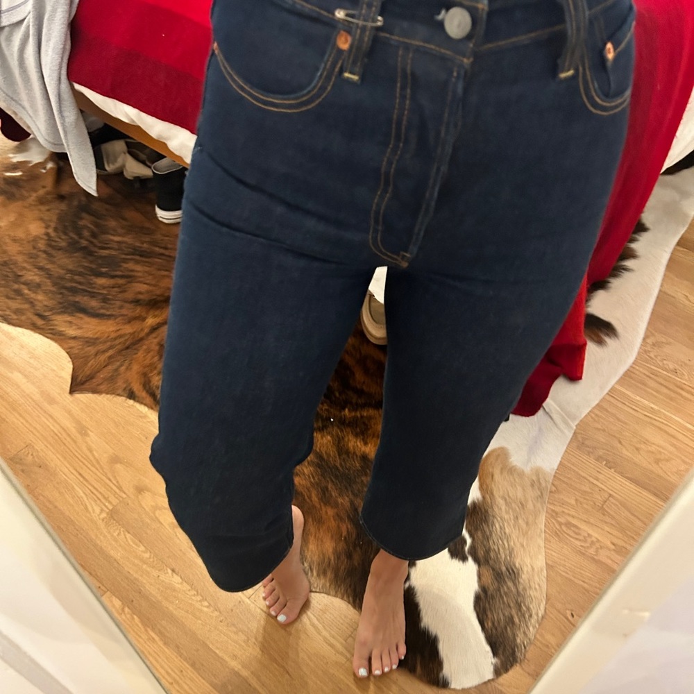 Levi’s Ribcage Crop